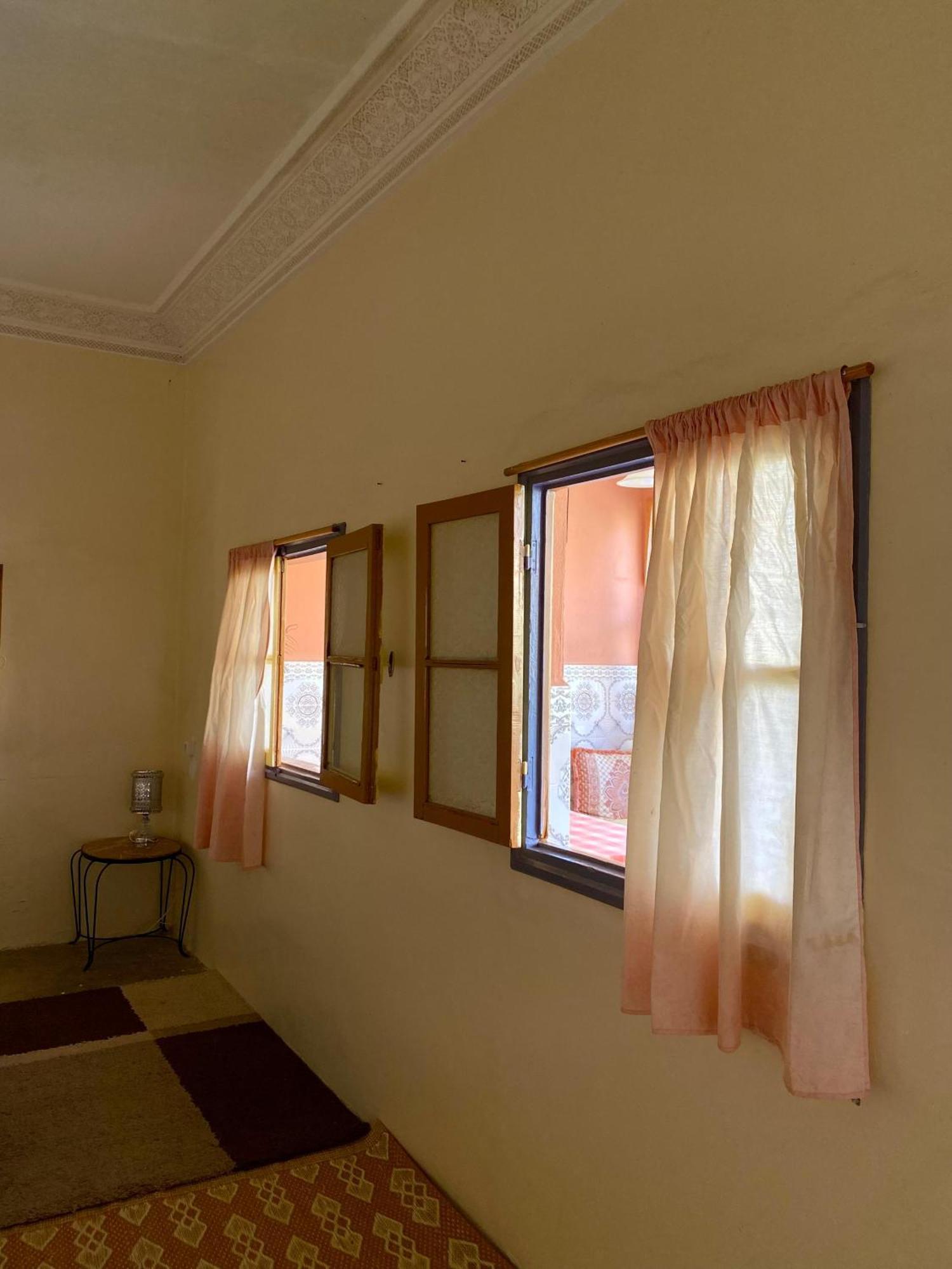 Dar Relax Hostel, Gorges De Todra 廷吉尔 外观 照片