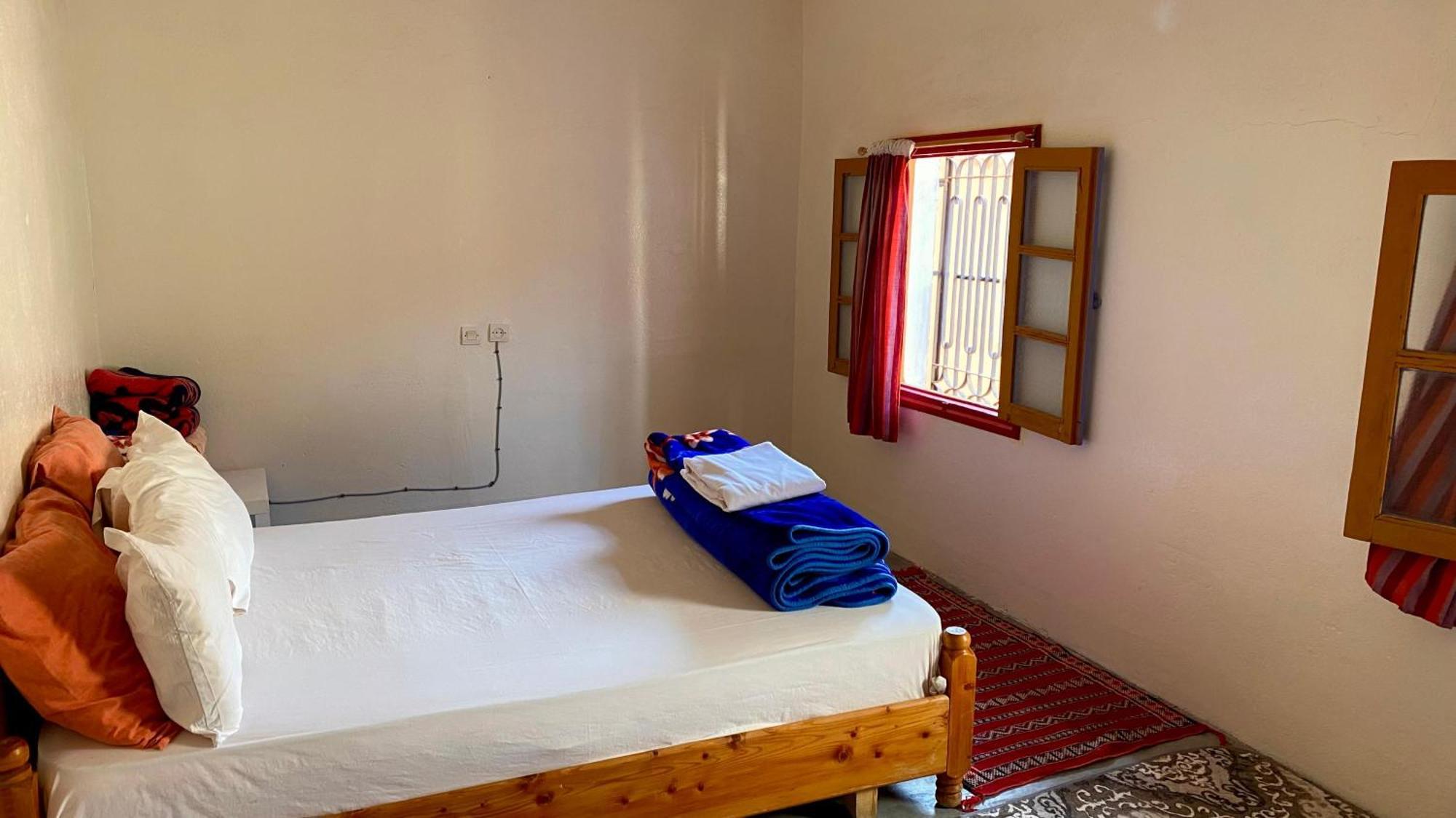 Dar Relax Hostel, Gorges De Todra 廷吉尔 外观 照片
