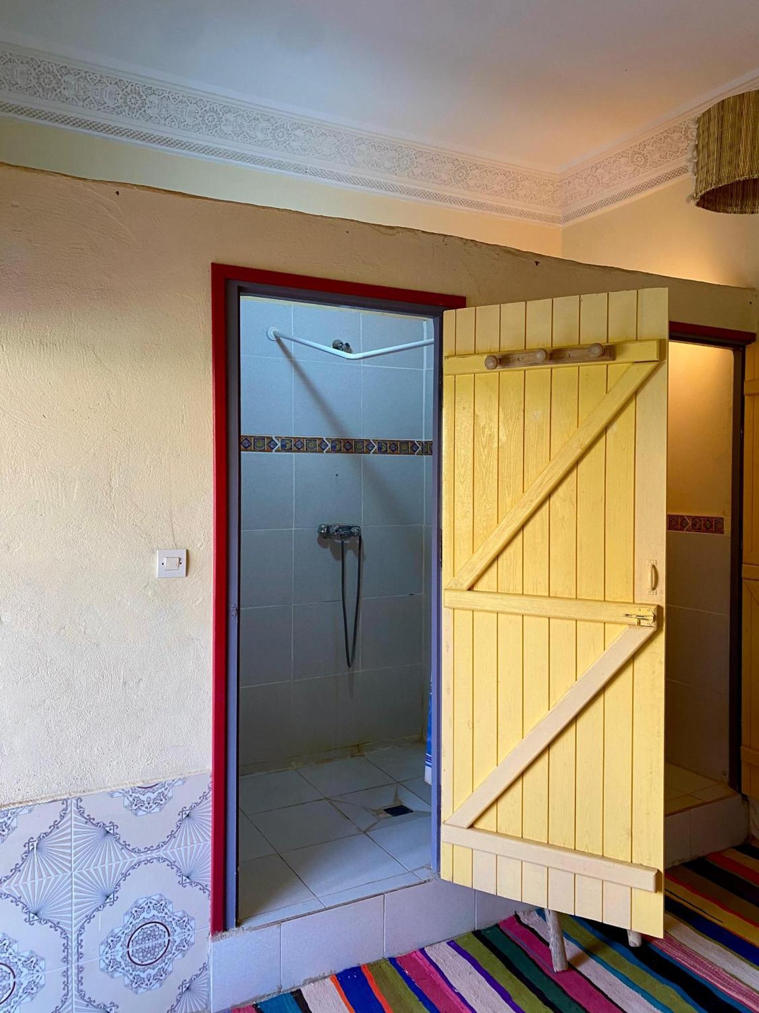 Dar Relax Hostel, Gorges De Todra 廷吉尔 外观 照片