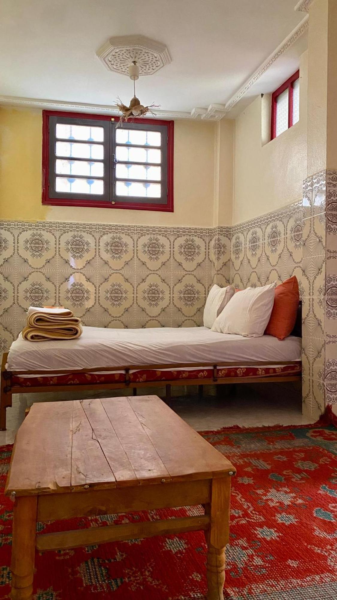 Dar Relax Hostel, Gorges De Todra 廷吉尔 外观 照片