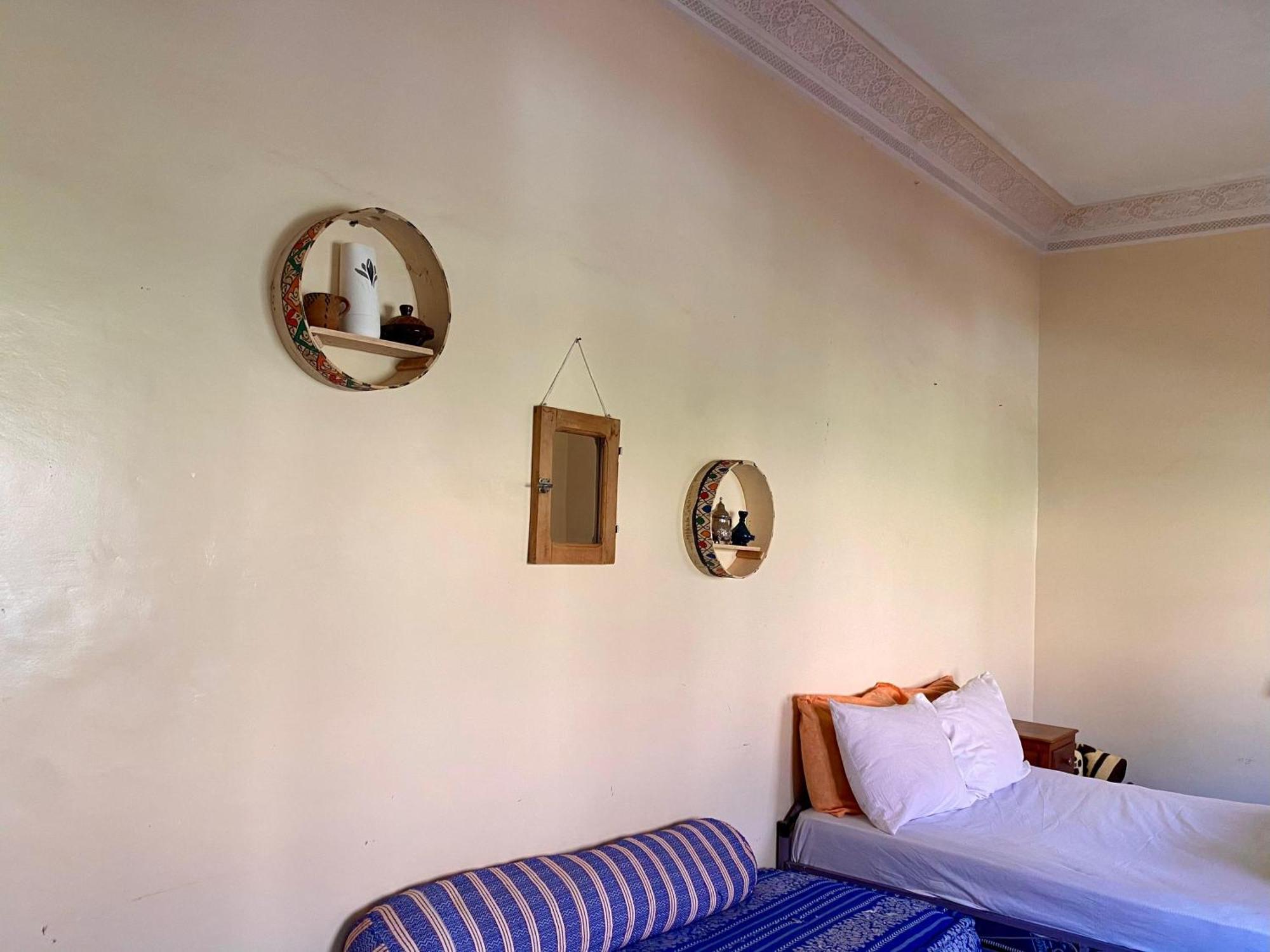 Dar Relax Hostel, Gorges De Todra 廷吉尔 外观 照片