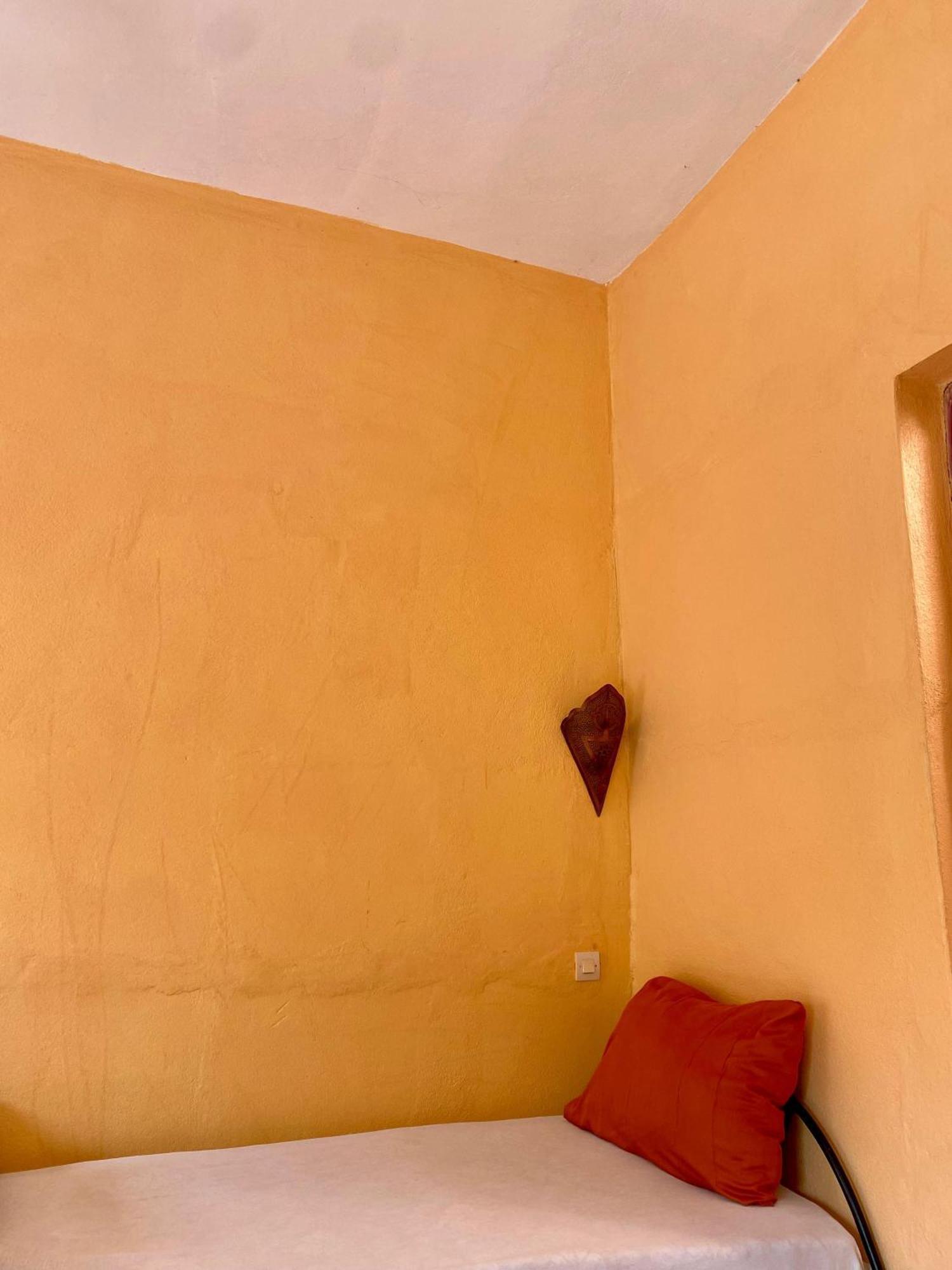 Dar Relax Hostel, Gorges De Todra 廷吉尔 外观 照片