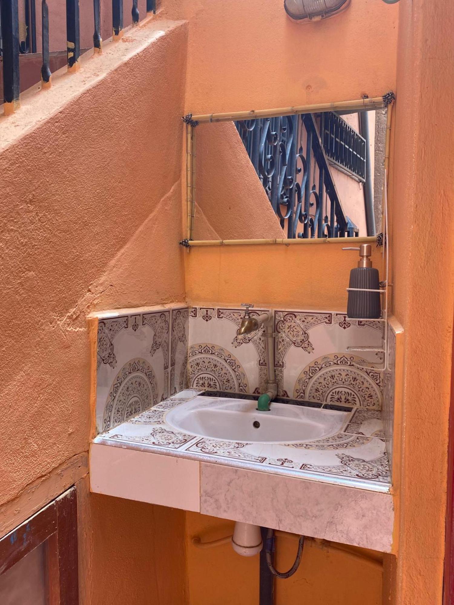 Dar Relax Hostel, Gorges De Todra 廷吉尔 外观 照片