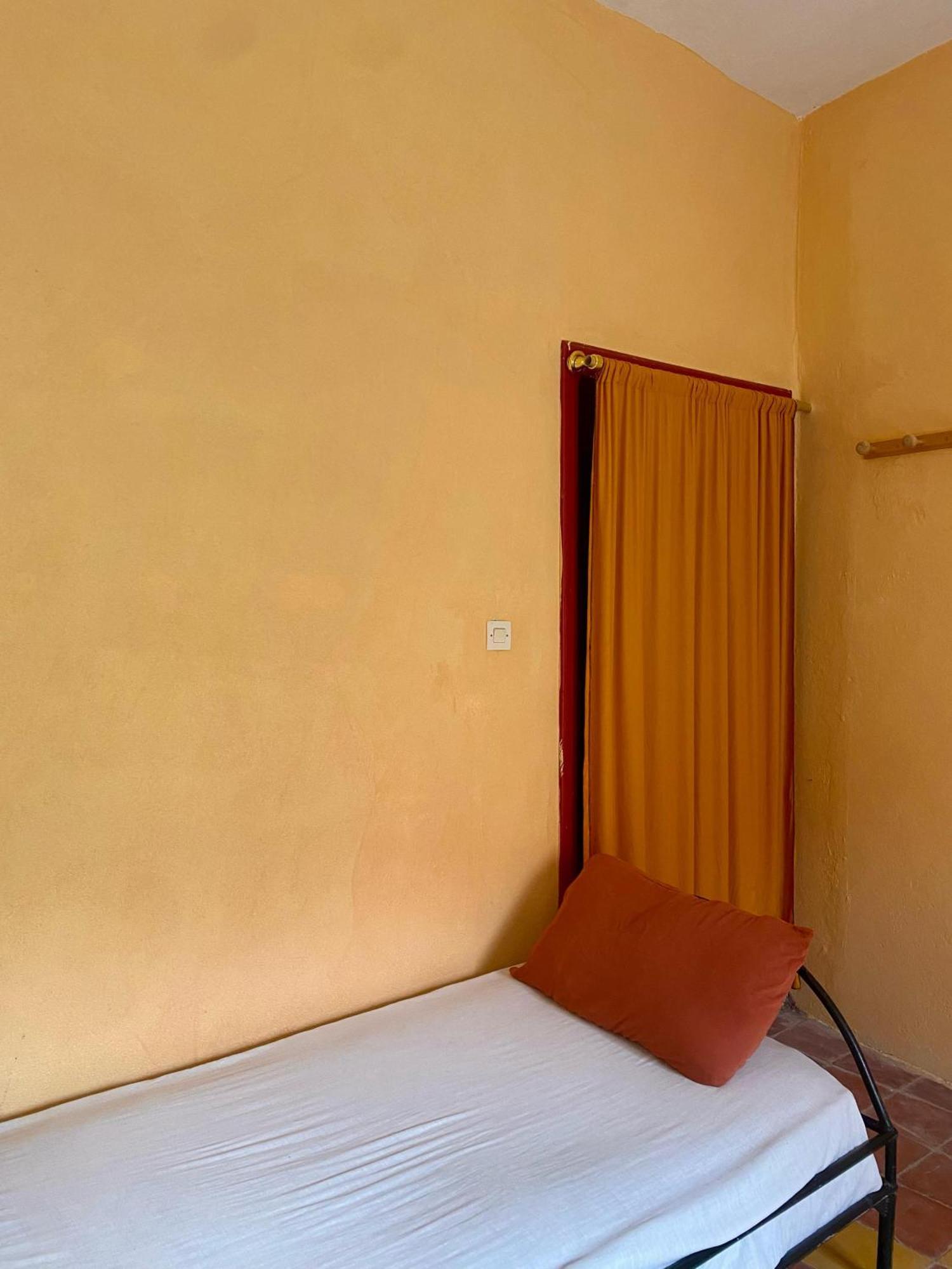 Dar Relax Hostel, Gorges De Todra 廷吉尔 外观 照片